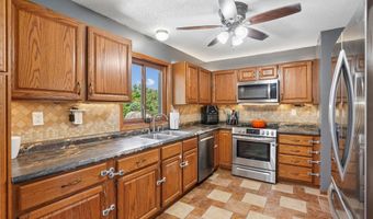 8032 NE 27th Ave, Altoona, IA 50009