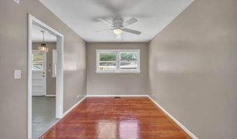 10 N ADAMS Dr, Addison, IL 60101