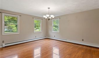 19 Bruce Dr, North Smithfield, RI 02896