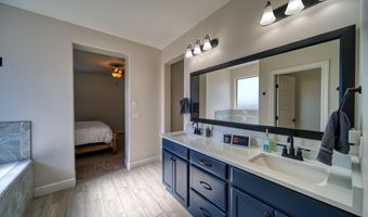605 Baler Ln, Carlsbad, NM 88220