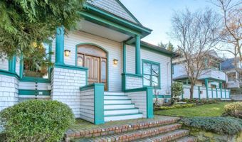 19 Gresham St, Ashland, OR 97520