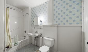 34-36 Crandall St, Adams, MA 01220