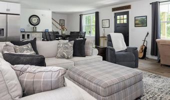 263 Collins Rd, Hopkinton, RI 02804