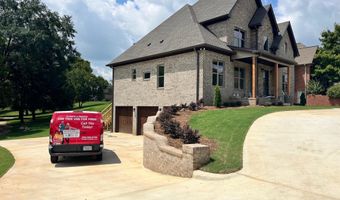 121 SCENIC LAKE Dr, Alabaster, AL 35114