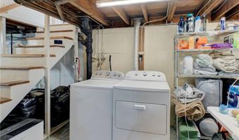 82 Garland Ave, Cranston, RI 02910