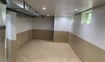 1015 Moneta Ave, Aurora, OH 44202