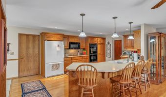 8324 SW Indian Hills Rd, Auburn, KS 66402