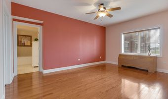 1210 N Foxdale Dr 2-213, Addison, IL 60101