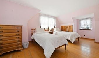 144 Hughes Pl, Albertson, NY 11507