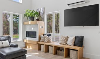 672 Danville Corner Rd, Auburn, ME 04210