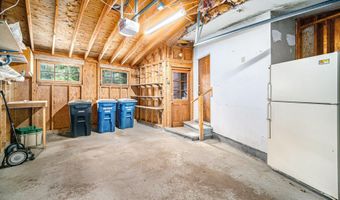 1020 Traver Ct, Ann Arbor, MI 48105