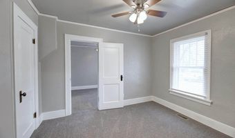 411 W Chestnut Ave, Arkansas City, KS 67005
