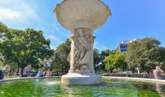 2337 CHAMPLAIN St NW 104, Washington, DC 20009