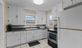 640 Plainfield Rd, Akron, OH 44312