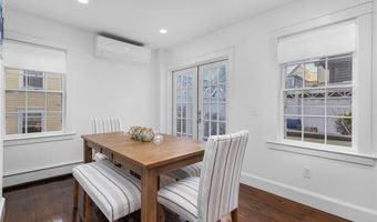 28 John St, Newport, RI 02840