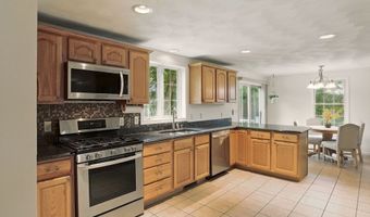 56 Peace St, Billerica, MA 01821