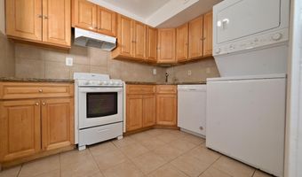 656 AZALEA Dr 4-656, Rockville, MD 20850
