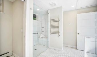 7460 Fair Oaks Dr, Amberley, OH 45237