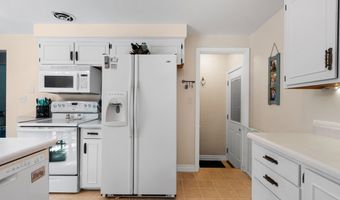 1312 N VIOLA St, Appleton, WI 54911