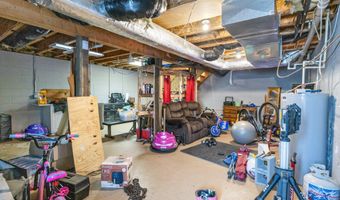 208 Hallock Pl, Abingdon, VA 24210