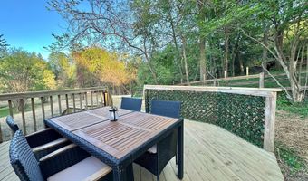 17821 POND Rd, Ashton, MD 20861