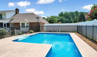 3046 Hawthorne St, Athens, TN 37303