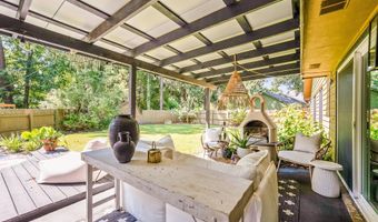 22 Chesterfield Lake Dr, Beaufort, SC 29906