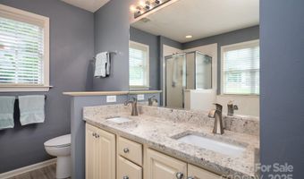 316 Pole Barn Dr, Asheville, NC 28806