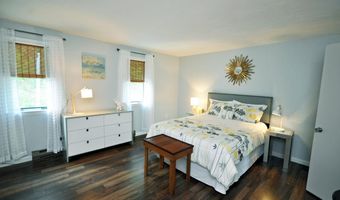 17 Village W Dr 11, Bristol, NH 03222