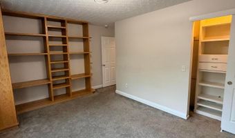 9327 Polaris Green Dr, Columbus, OH 43240