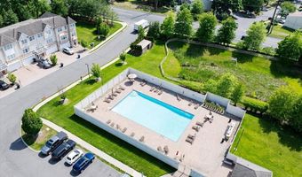 31 White Oak Ln, Aberdeen, NJ 07747