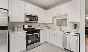 3110- C 9TH Rd N, Arlington, VA 22201