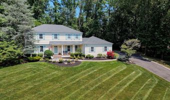 11 Lyon Rd, Middletown, NJ 07748