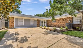 729 Canterbury Dr, Biloxi, MS 39532