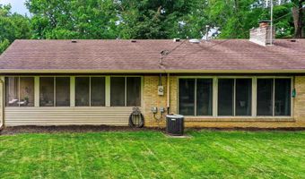 2812 Greenbriar Rd, Anderson, IN 46011