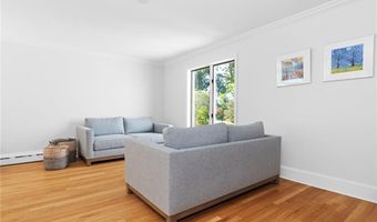 331 Third Beach Rd, Middletown, RI 02842