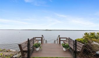 41 Buena Vista Dr, North Kingstown, RI 02852