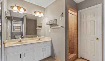 6557 W Grove Dr, Bartlett, TN 38135