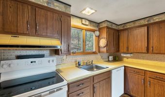30 Chapman Cir, Campton, NH 03223