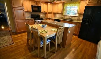 13 Cozy Ln, Cumberland, RI 02864