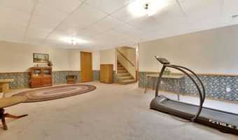 710 Lakewood Ct, Augusta, KS 67010