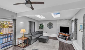 61 E Washington Ave, Atlantic Highlands, NJ 07716