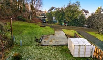 836 33RD St, Astoria, OR 97103