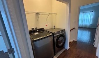 41717 MCMONAGLE Sq, Aldie, VA 20105