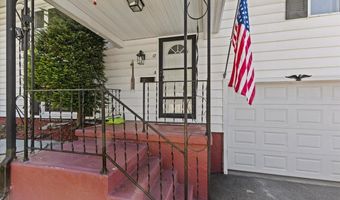 17 Woodland Dr, Barre, VT 05641