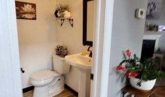 4 Sickle St, Andover, NJ 07801