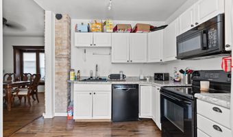 120 E PACIFIC St, Appleton, WI 54911