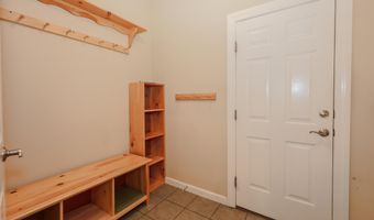 61 Grapevine Rd, Bedford, NH 03110