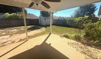 211 Hunters Run Dr, Benton, AR 72015