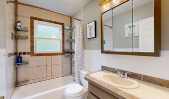 4 Arbania St, Auburn, ME 04210